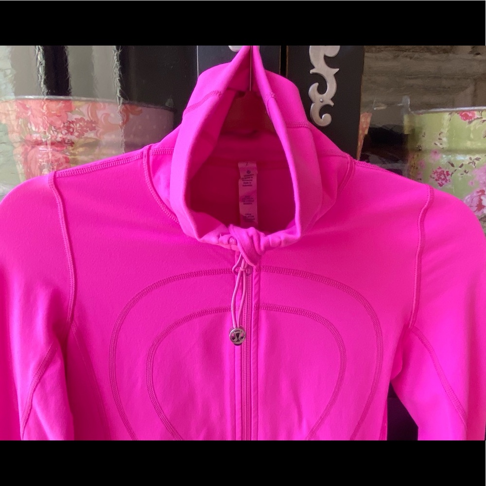 Lululemon LN 2 hot pink jacket, great for layering.